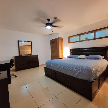 Marbella Towers Beachfront 2 Bedrooms Хуан-Долио Экстерьер фото